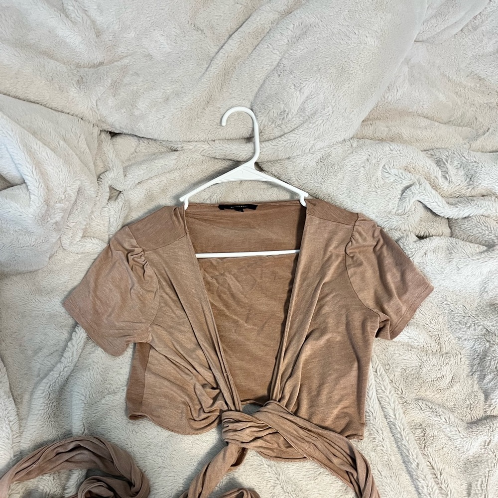 Brown tie top